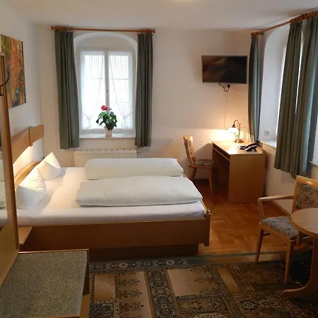 Hotel-gasthof Rotgiesserhaus Hotel